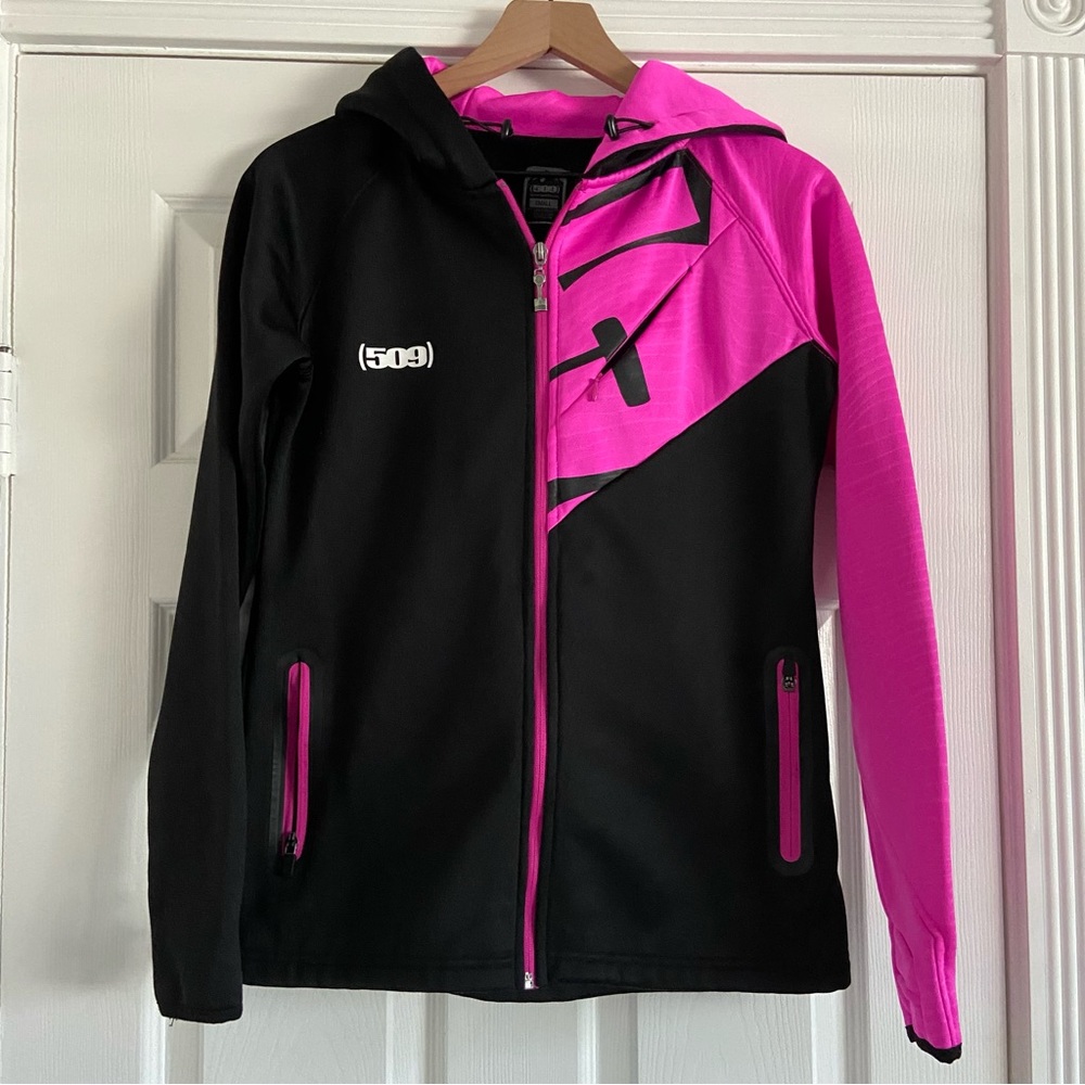 509 skiing/ snowmobiling jackets women’s/ girls size small great condition